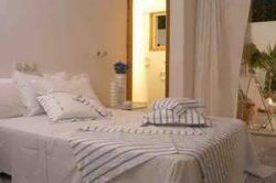 Mykonos exclusively gay hotel Geranium Residence